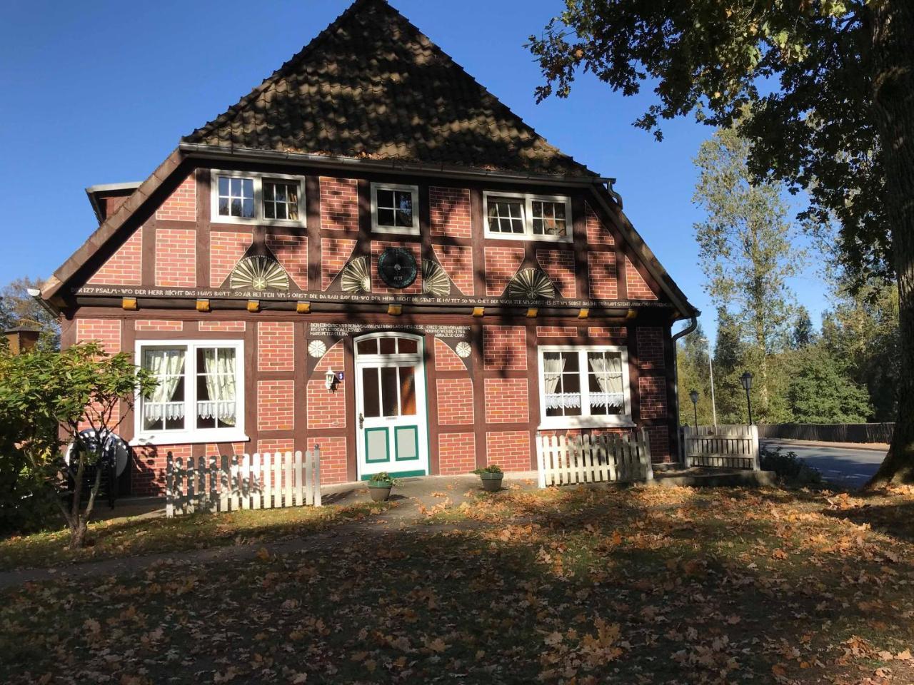 Hotel Zum Boehmegrund Bad Fallingbostel Esterno foto
